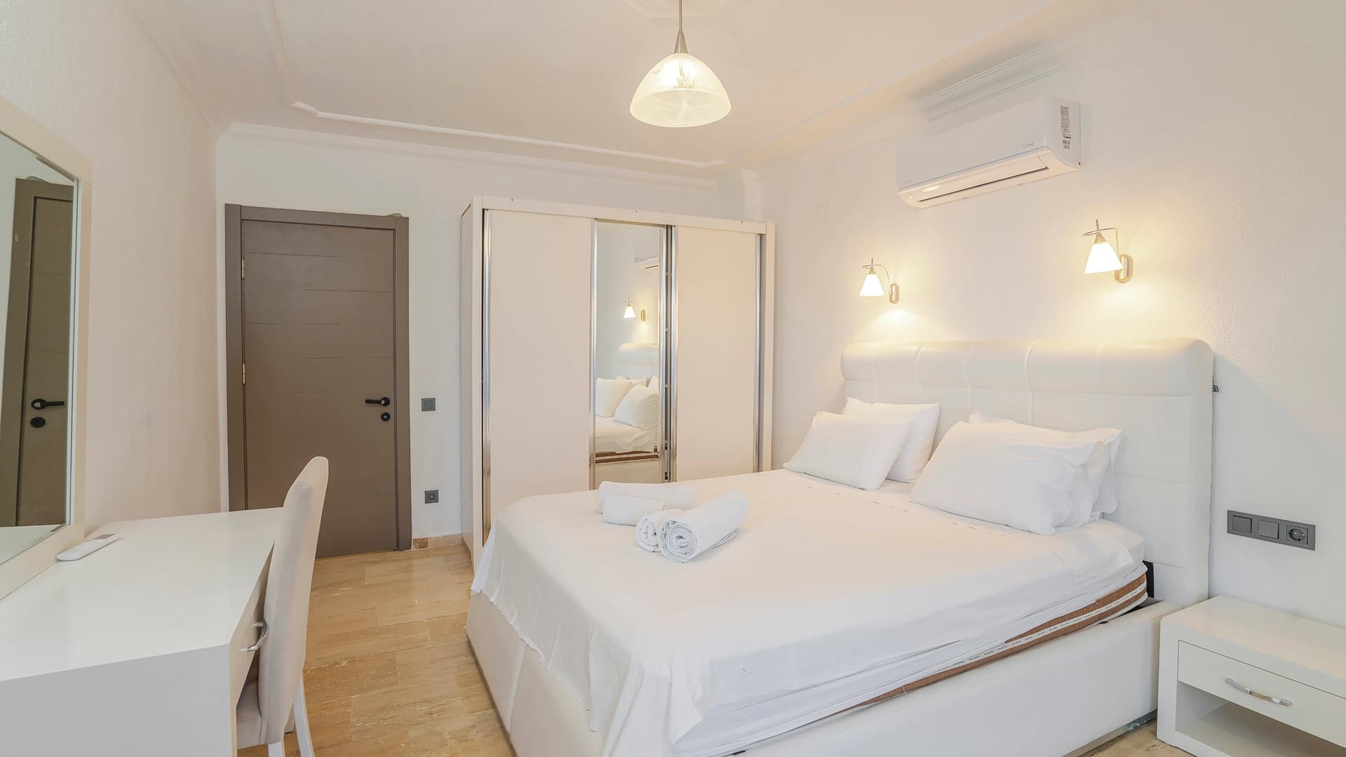 Villa Beyaz Isıtmalı Havuz 92