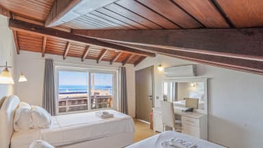 Villa Beyaz Isıtmalı Havuz 24