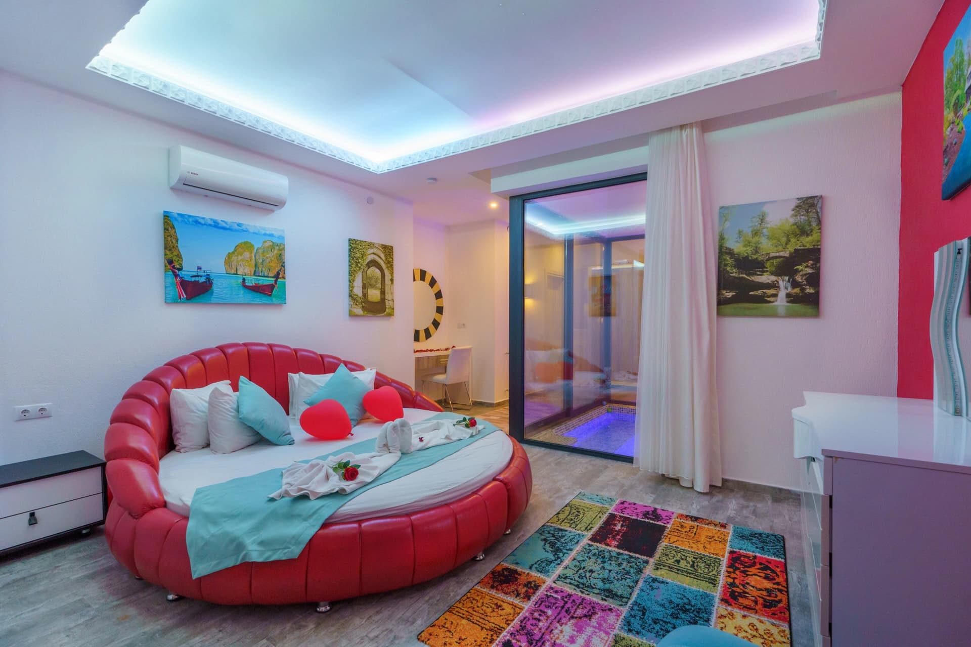 Villa Leonardo Korunaklı Havuz 75