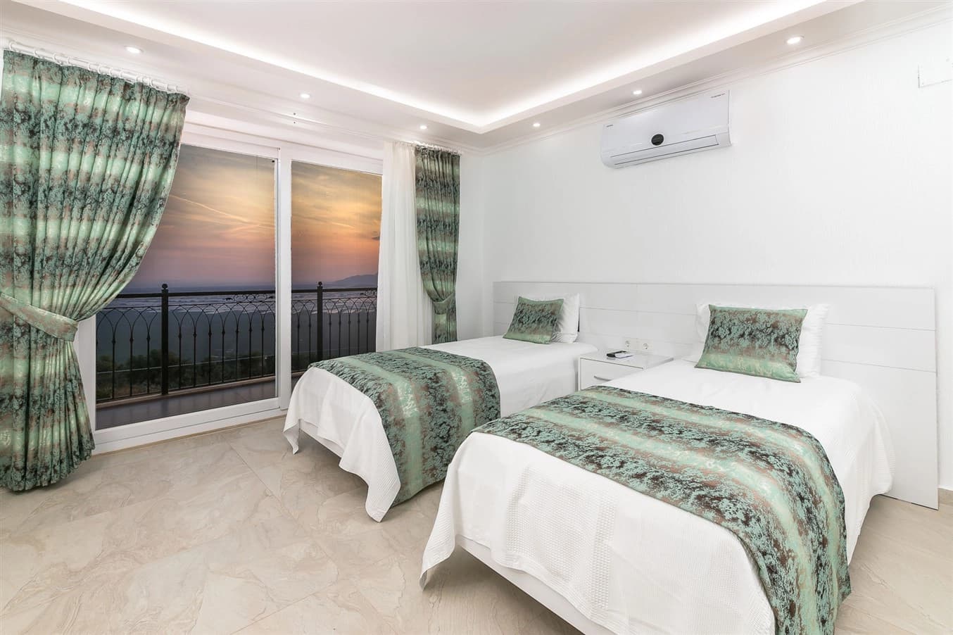 Villa Lavinia Korunaklı Havuz 10