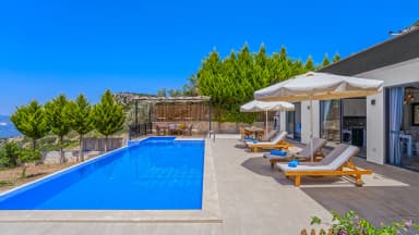 Villa Neco Korunaklı Havuz 27