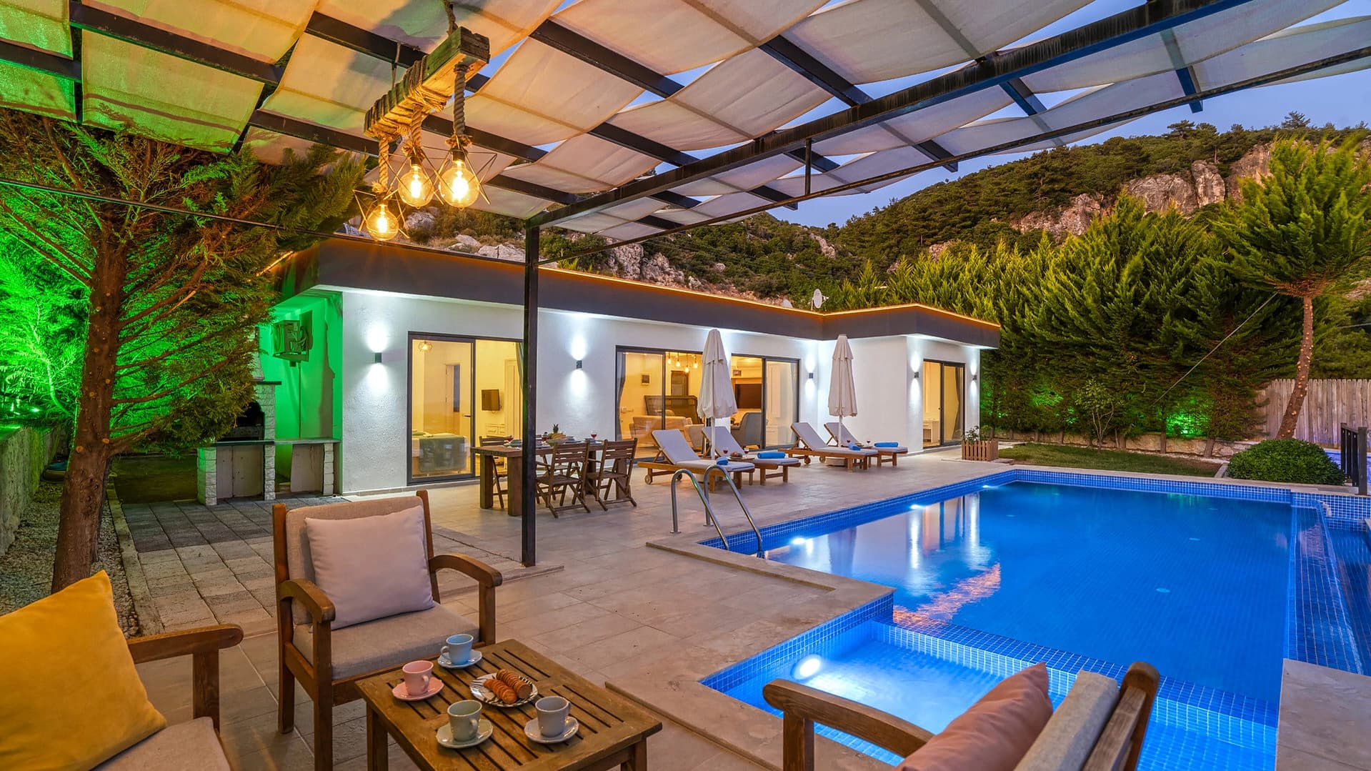 Villa Neco Korunaklı Havuz 43