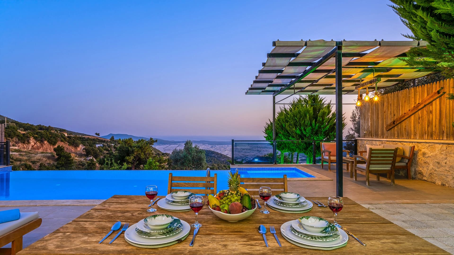 Villa Neco Korunaklı Havuz 57