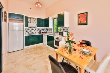 Villa Sevi Korunaklı Havuz 97