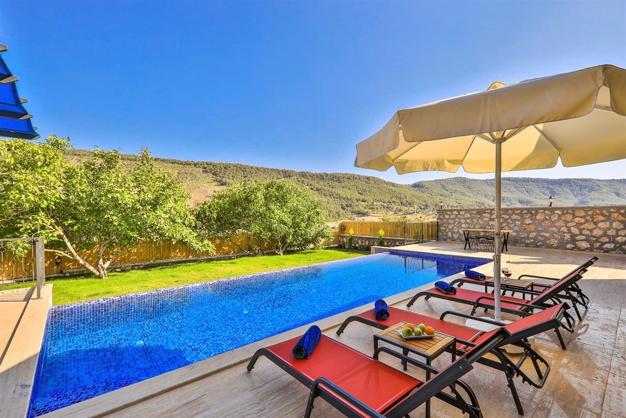 Villa Azra Naz Korunaklı Havuz 25