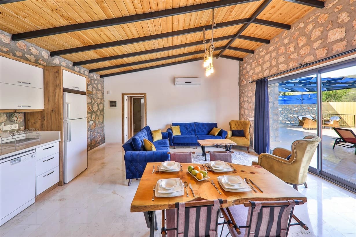 Villa Azra Naz Korunaklı Havuz 19