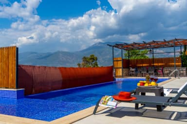 Villa Gemicik Korunaklı Havuz 86