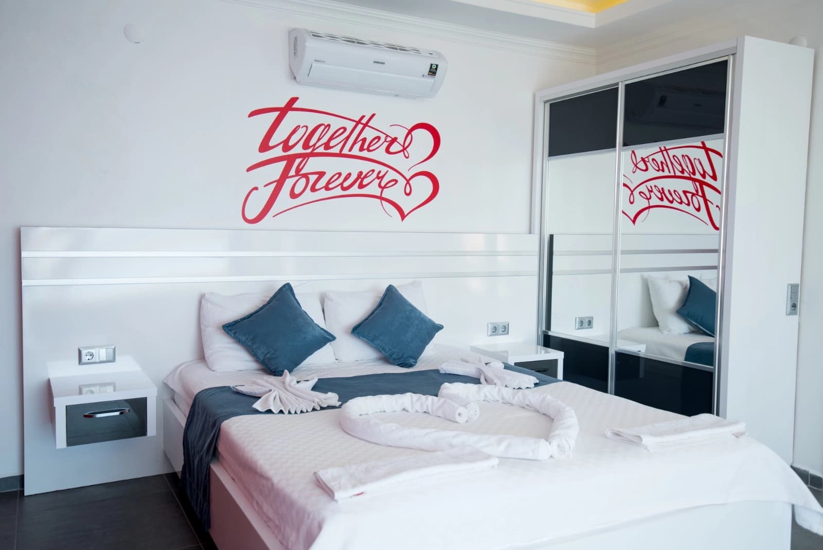 Villa Romeo Korunaklı Havuz 98