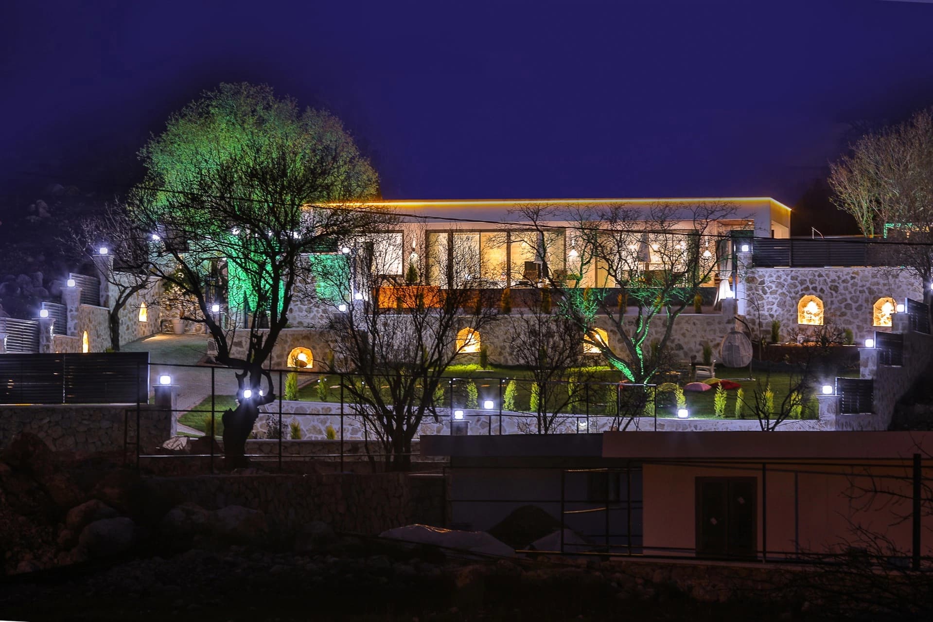 Villa Badem Çiçeği Korunaklı Havuz 43