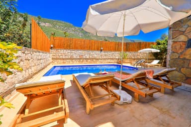 Villa Sarı Kaş Korunaklı Havuz 11
