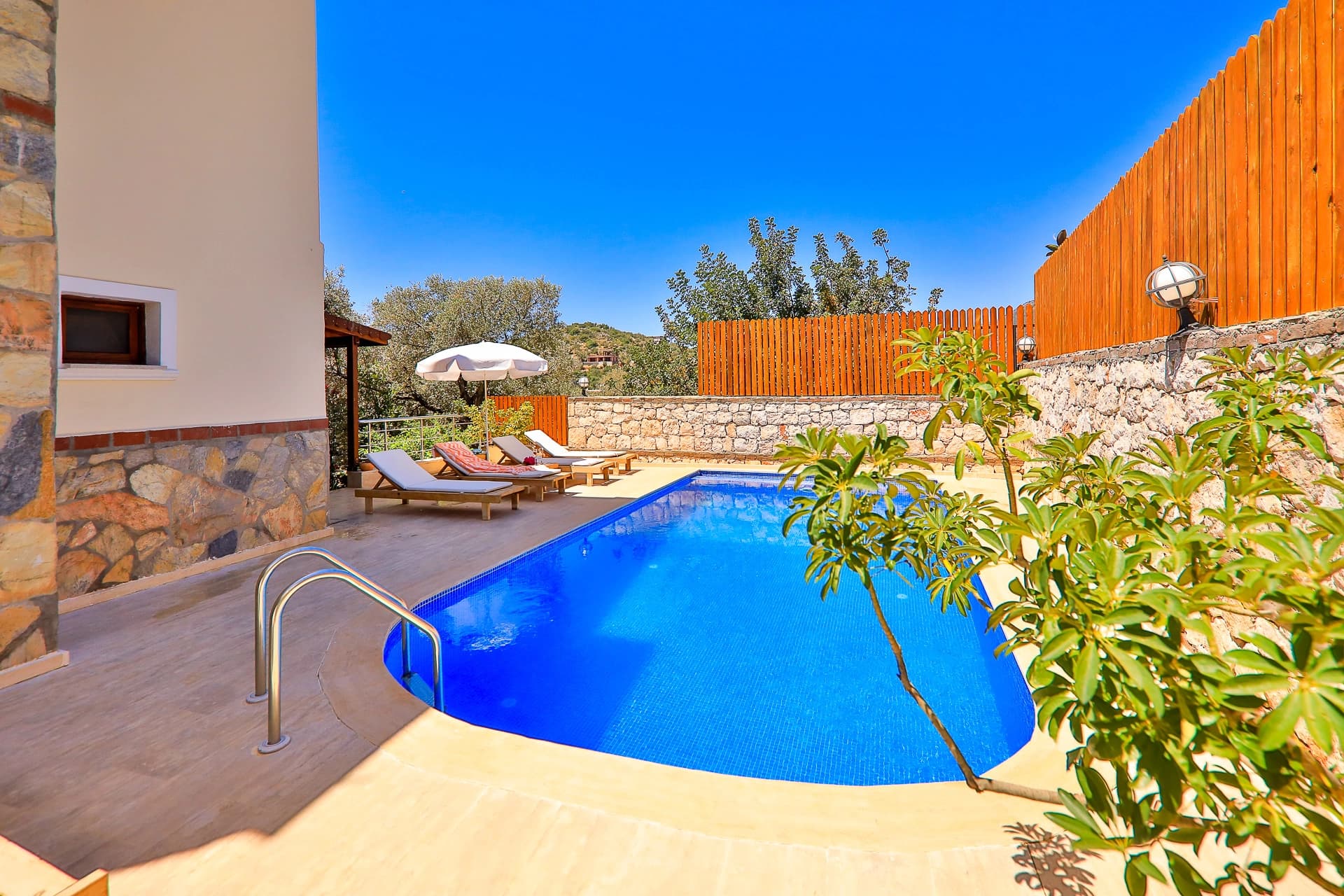 Villa Sarı Kaş Korunaklı Havuz 39