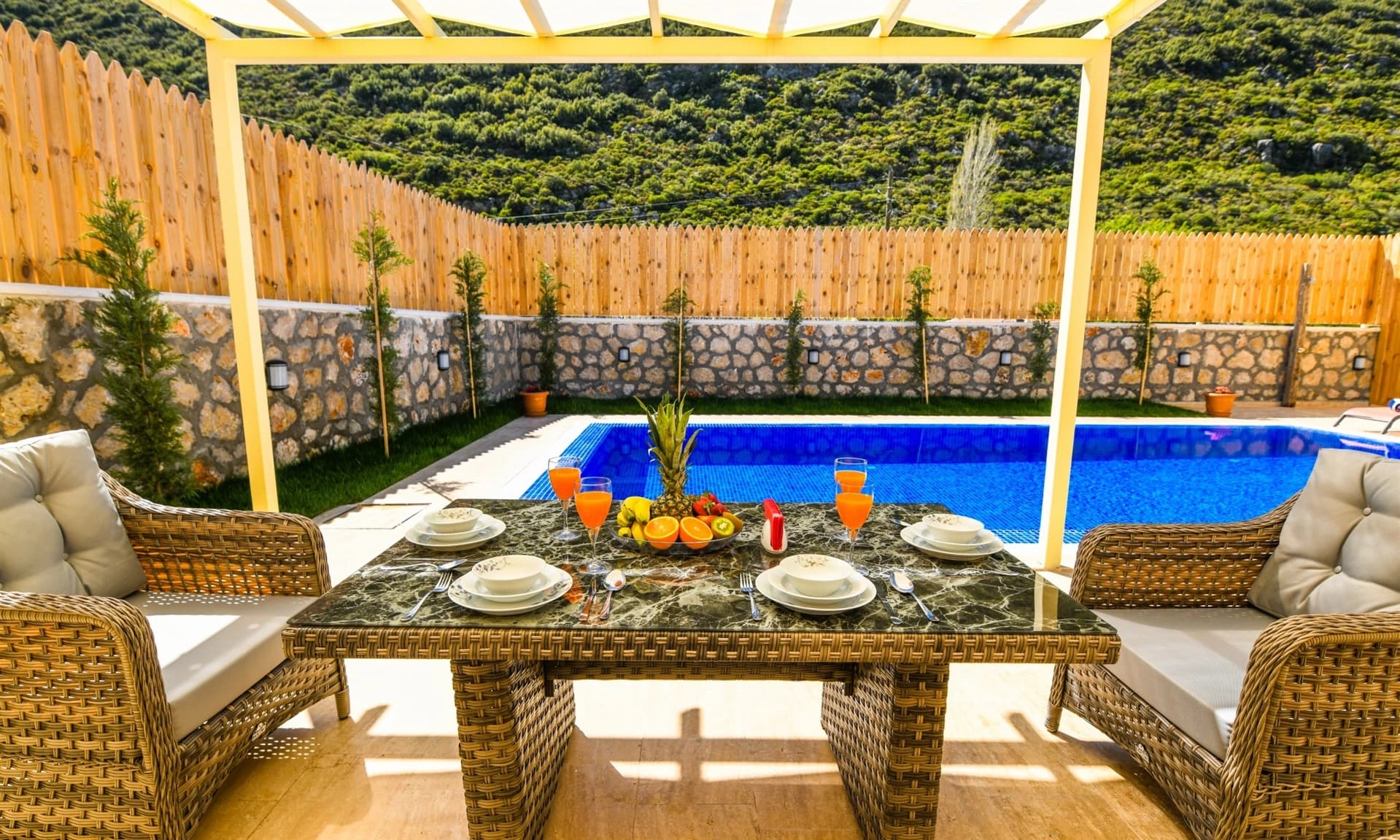 Villa Gamze Korunaklı Havuz 98