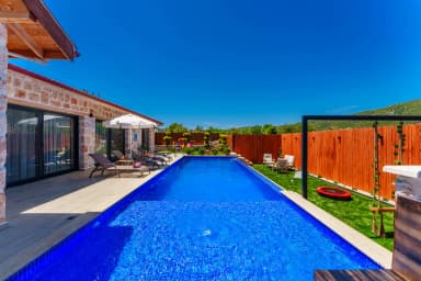 Villa Aselim Korunaklı Havuz 99