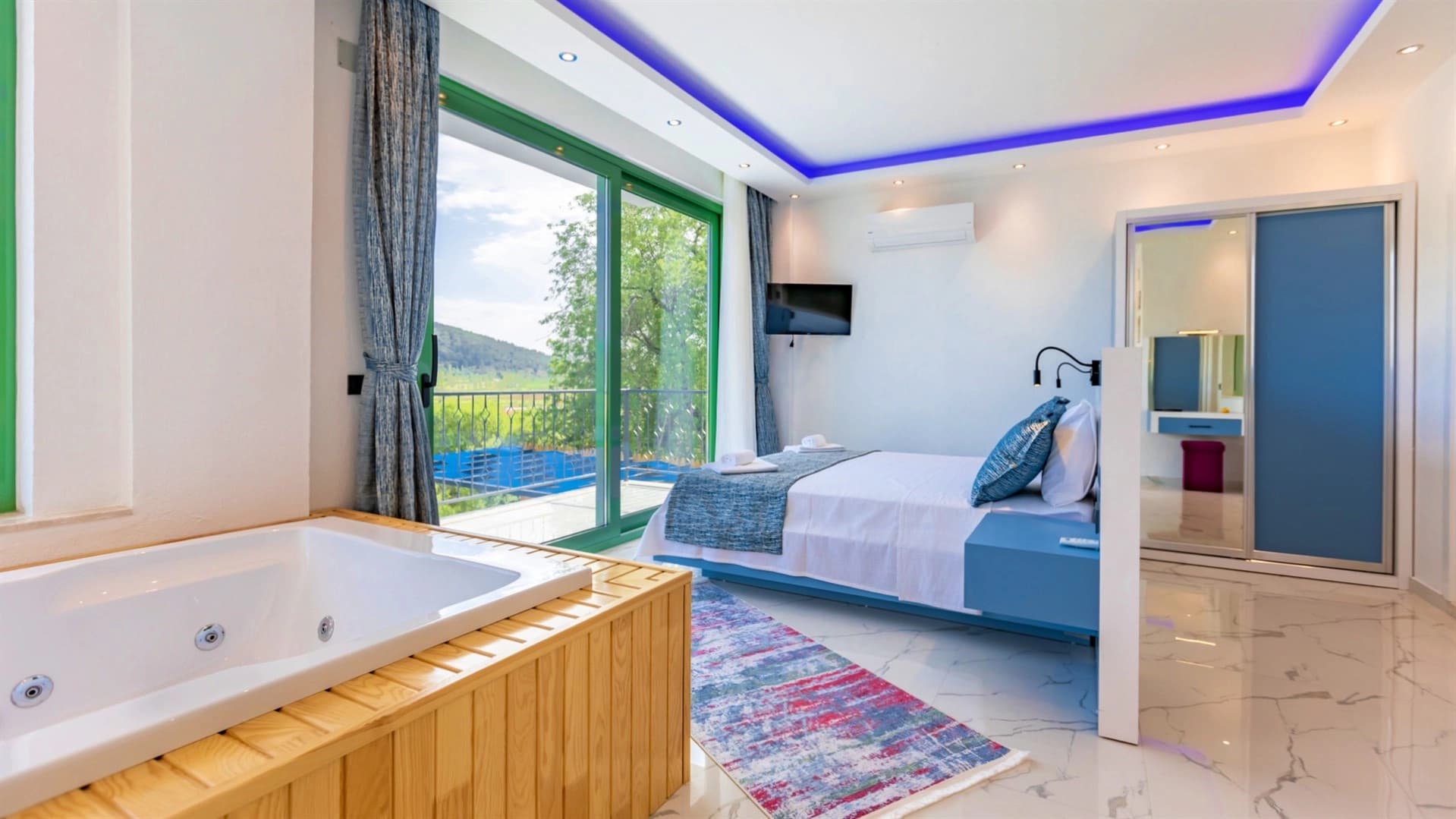 Villa Burcu Korunaklı Havuz 24