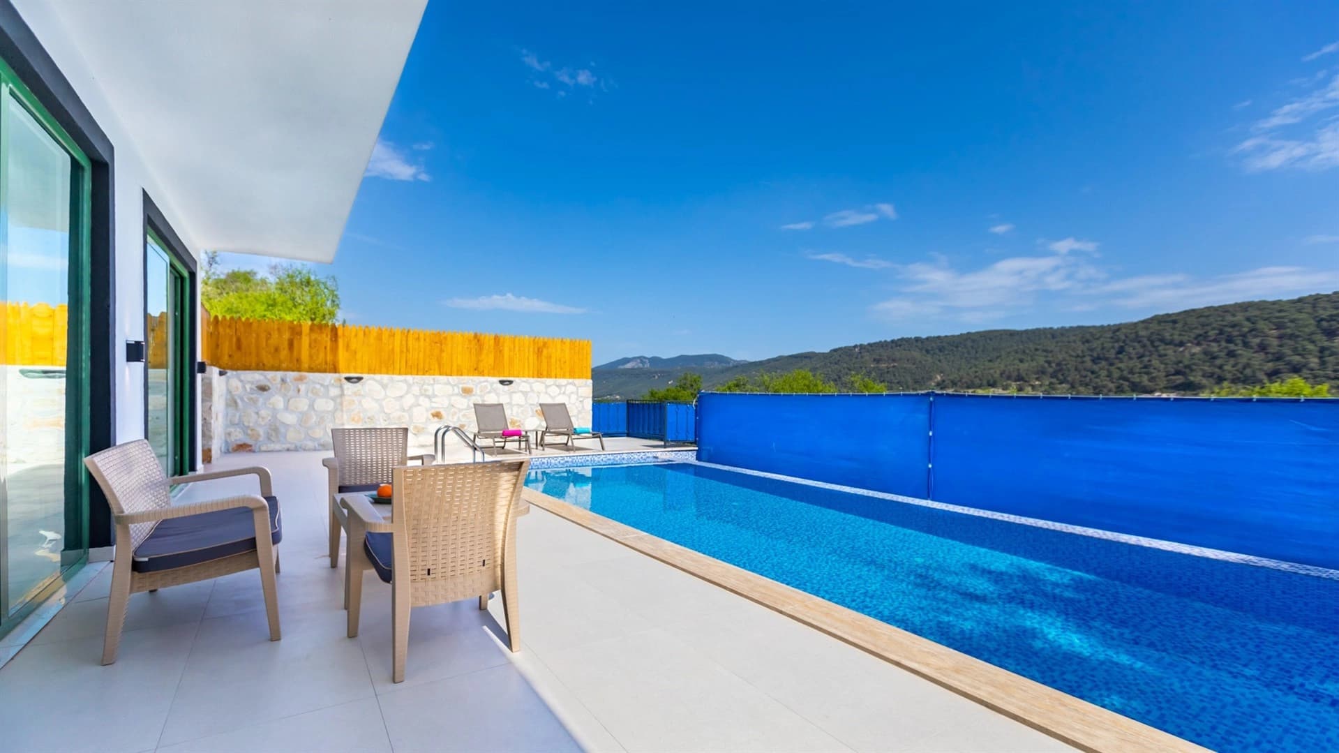 Villa Burcu Korunaklı Havuz 28