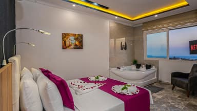 Villa Yiğit Üzümlü Korunaklı Havuz 71