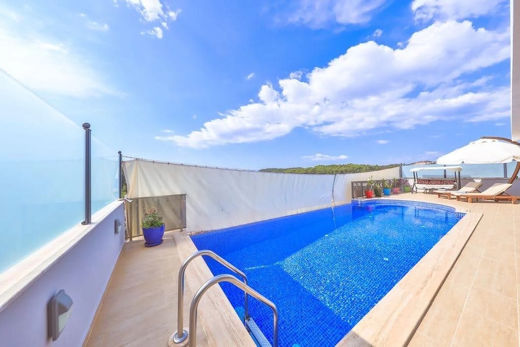 Villa Deniz Korunaklı Havuz 42