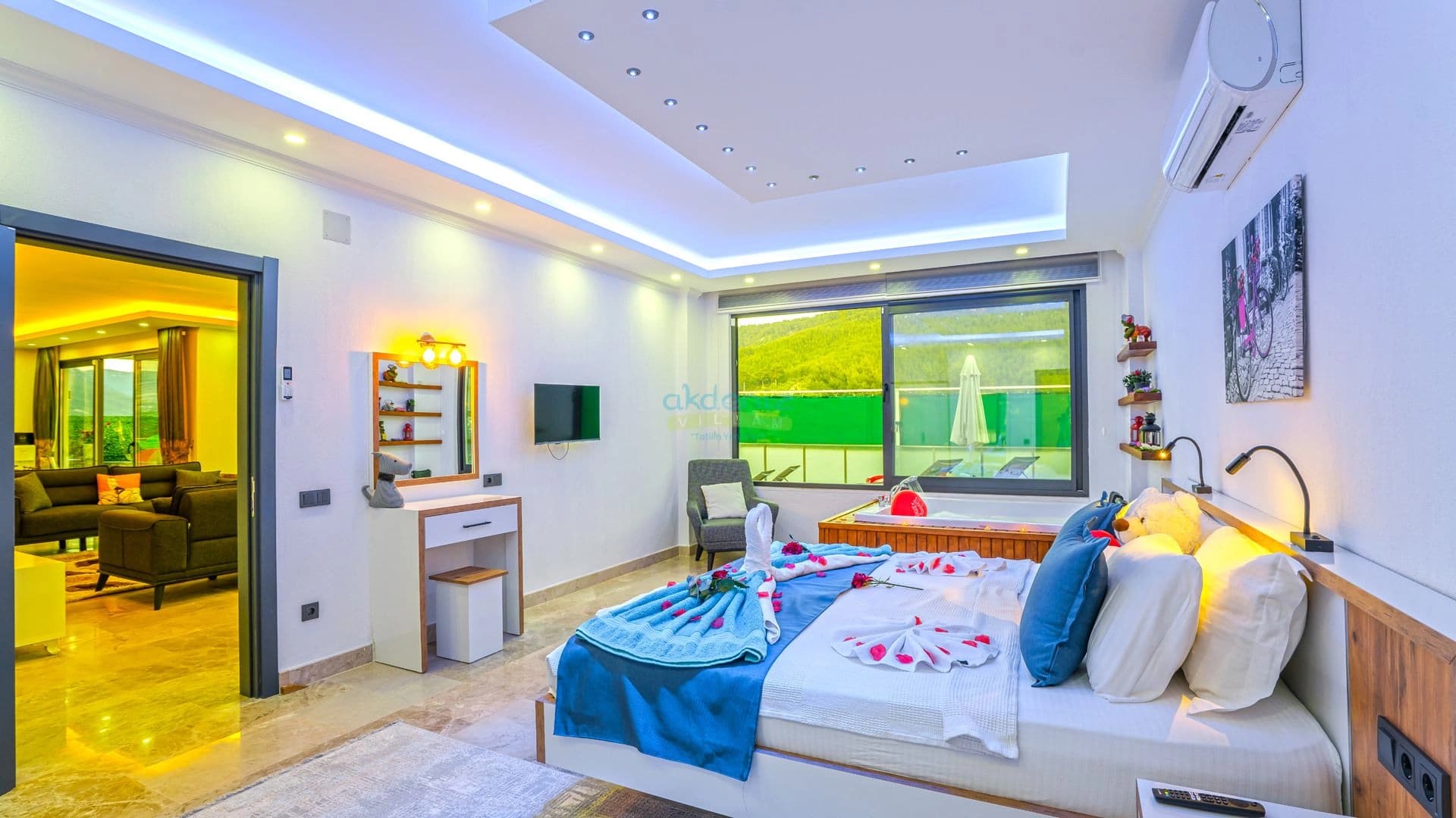 Villa Poruk Çiçeği Korunaklı Havuz 79