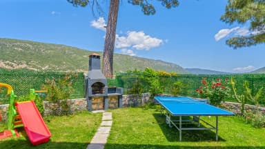 Villa Poruk Çiçeği Korunaklı Havuz 99