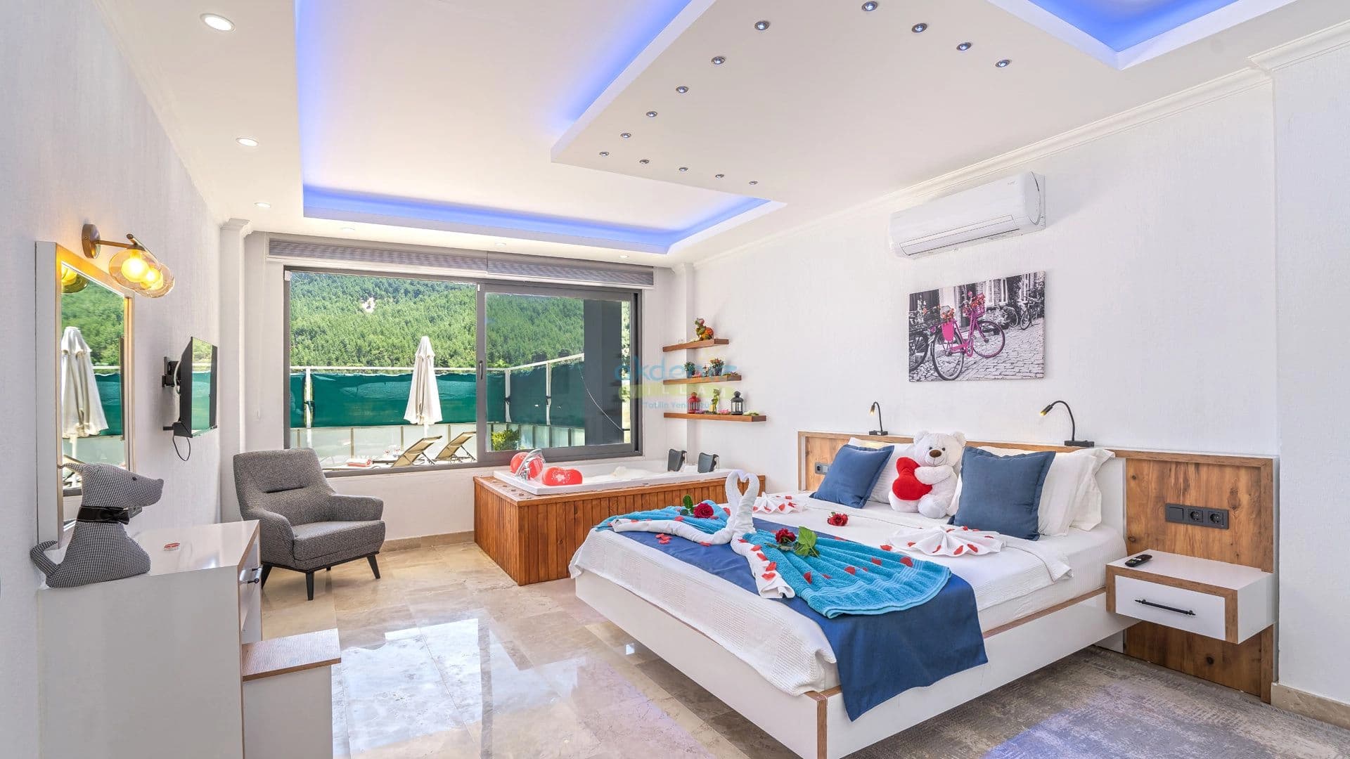Villa Poruk Çiçeği Korunaklı Havuz 31