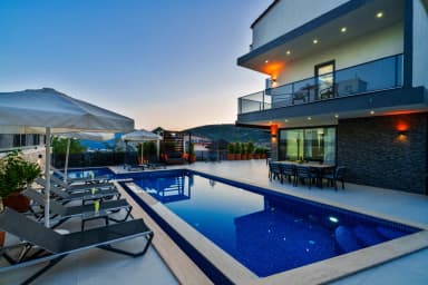 Villa Cassa Isıtmalı Havuz 98