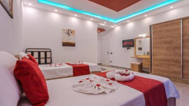 Villa Göktaşı Korunaklı Havuz 60