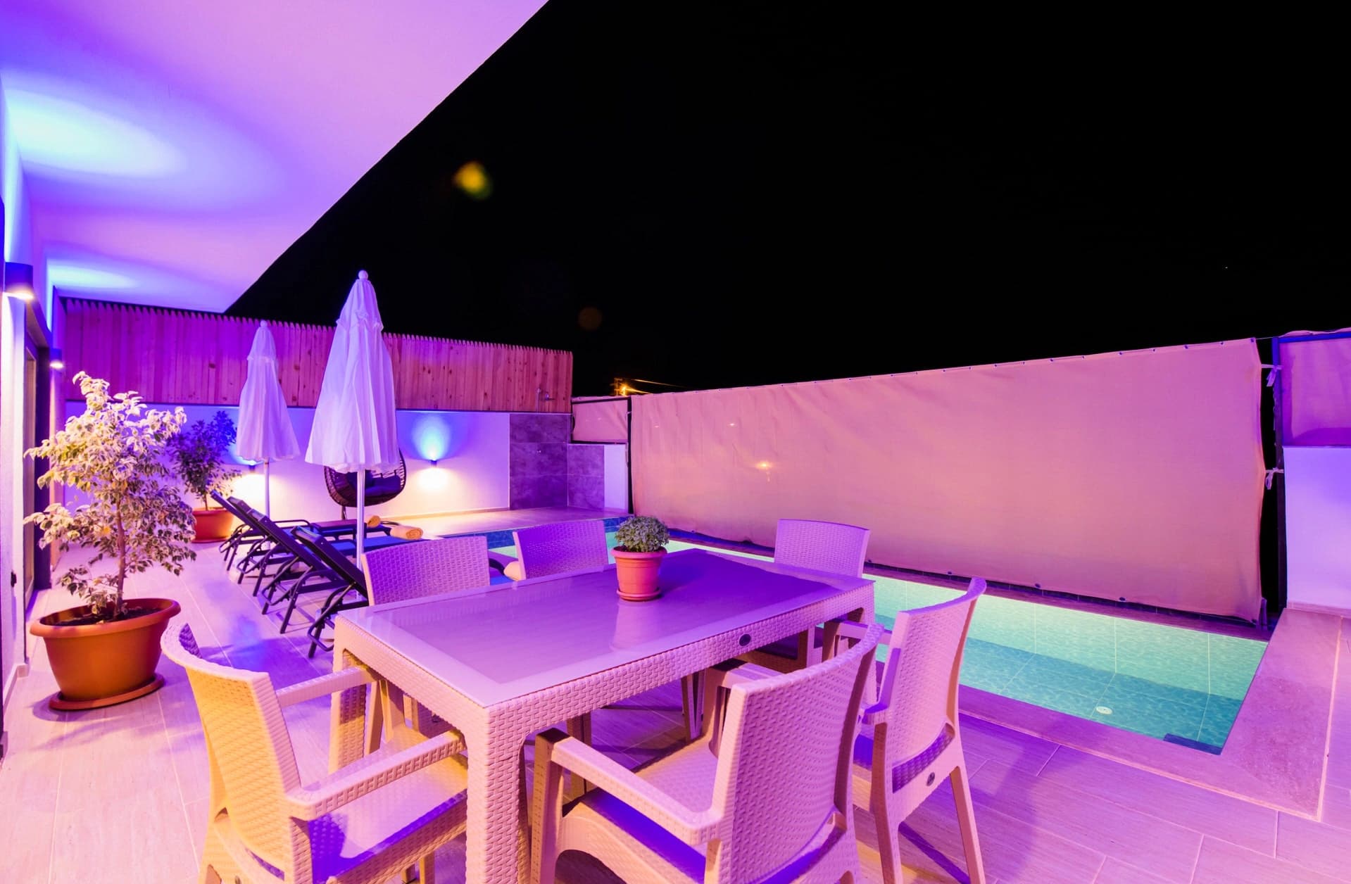 Villa Karadağ Korunaklı Havuz 86