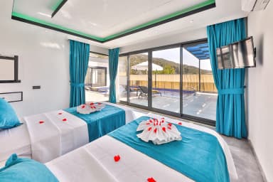 Villa Tayyar Korunaklı Havuz 17