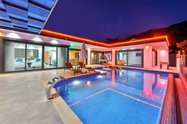 Villa Tayyar Korunaklı Havuz 23