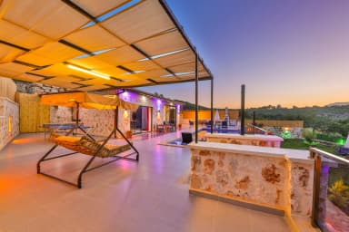 Villa Isında Konağı Korunaklı Havuz 78