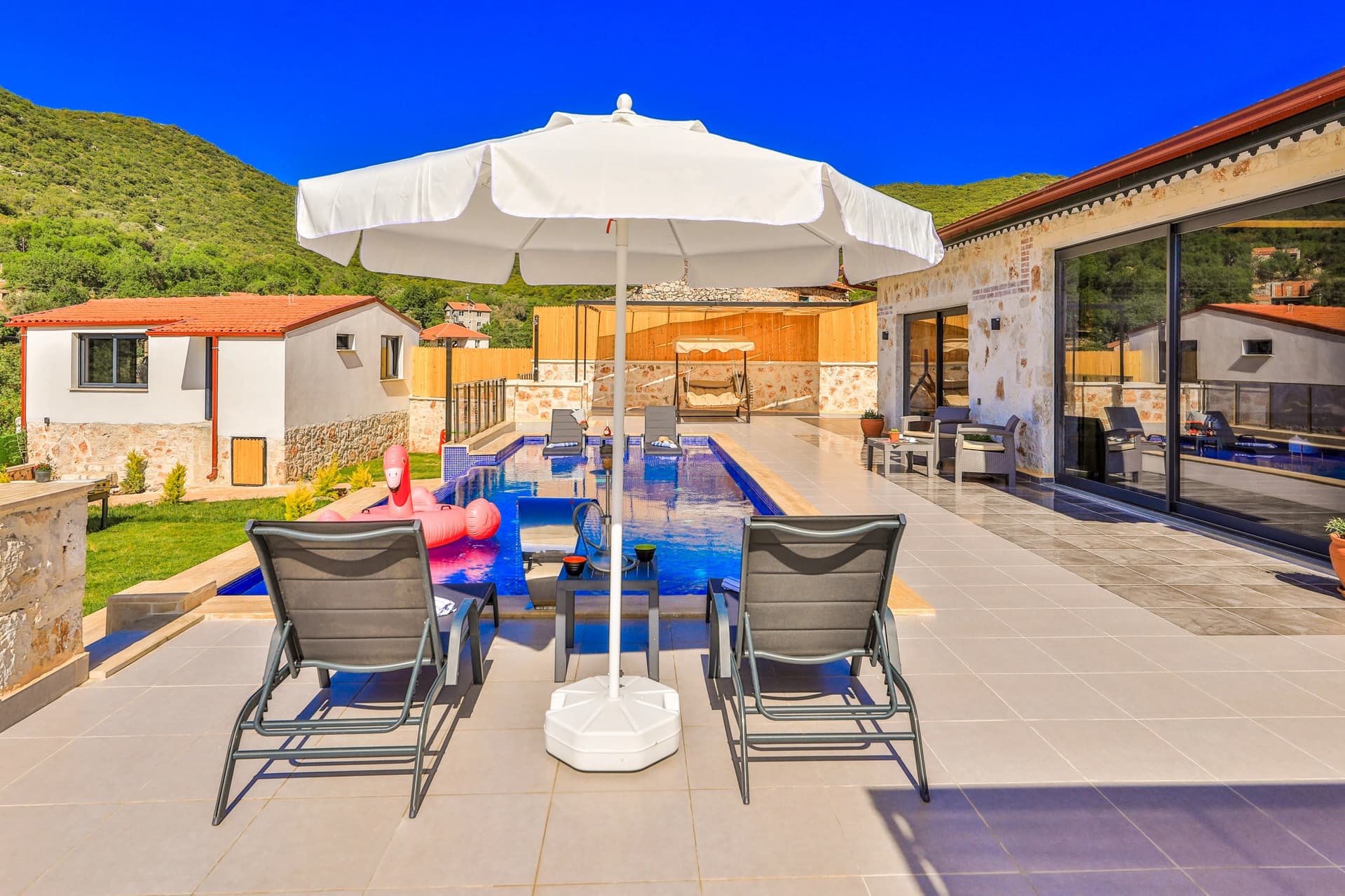 Villa Isında Konağı Korunaklı Havuz 50