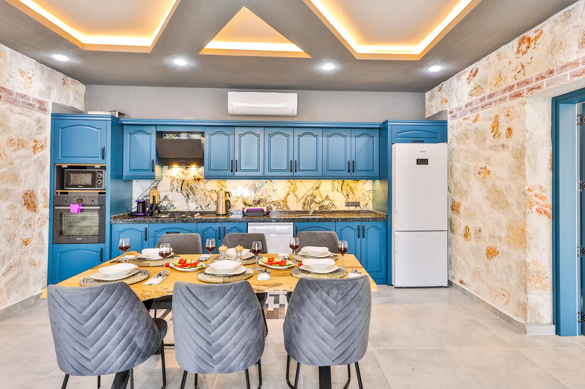 Villa Isında Konağı Korunaklı Havuz 38