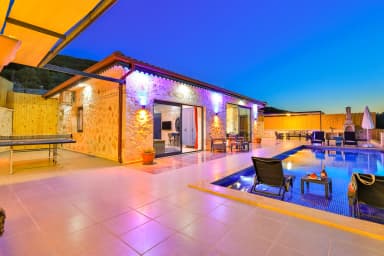 Villa Isında Konağı Korunaklı Havuz 30