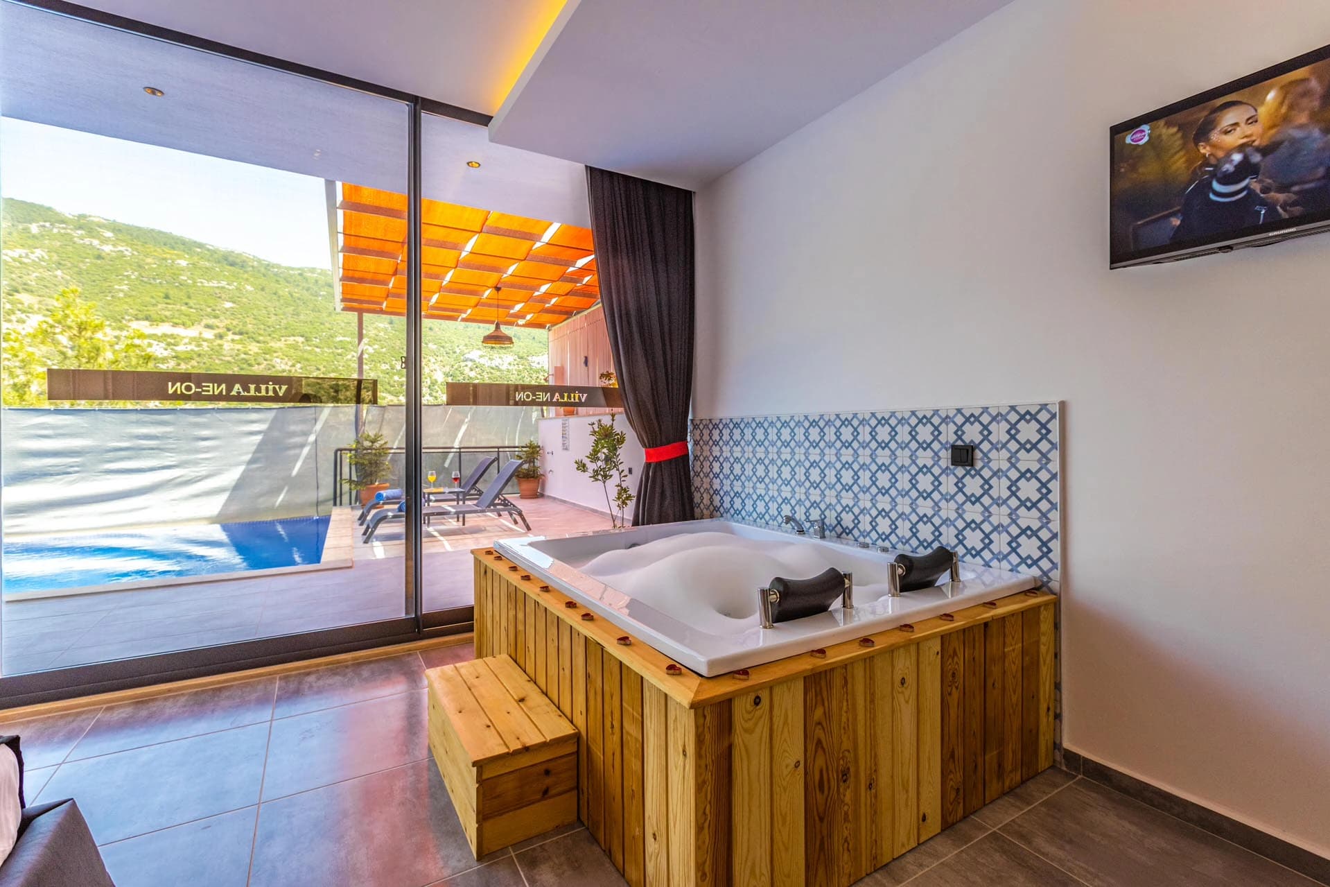 Villa Neon İslamlar 86