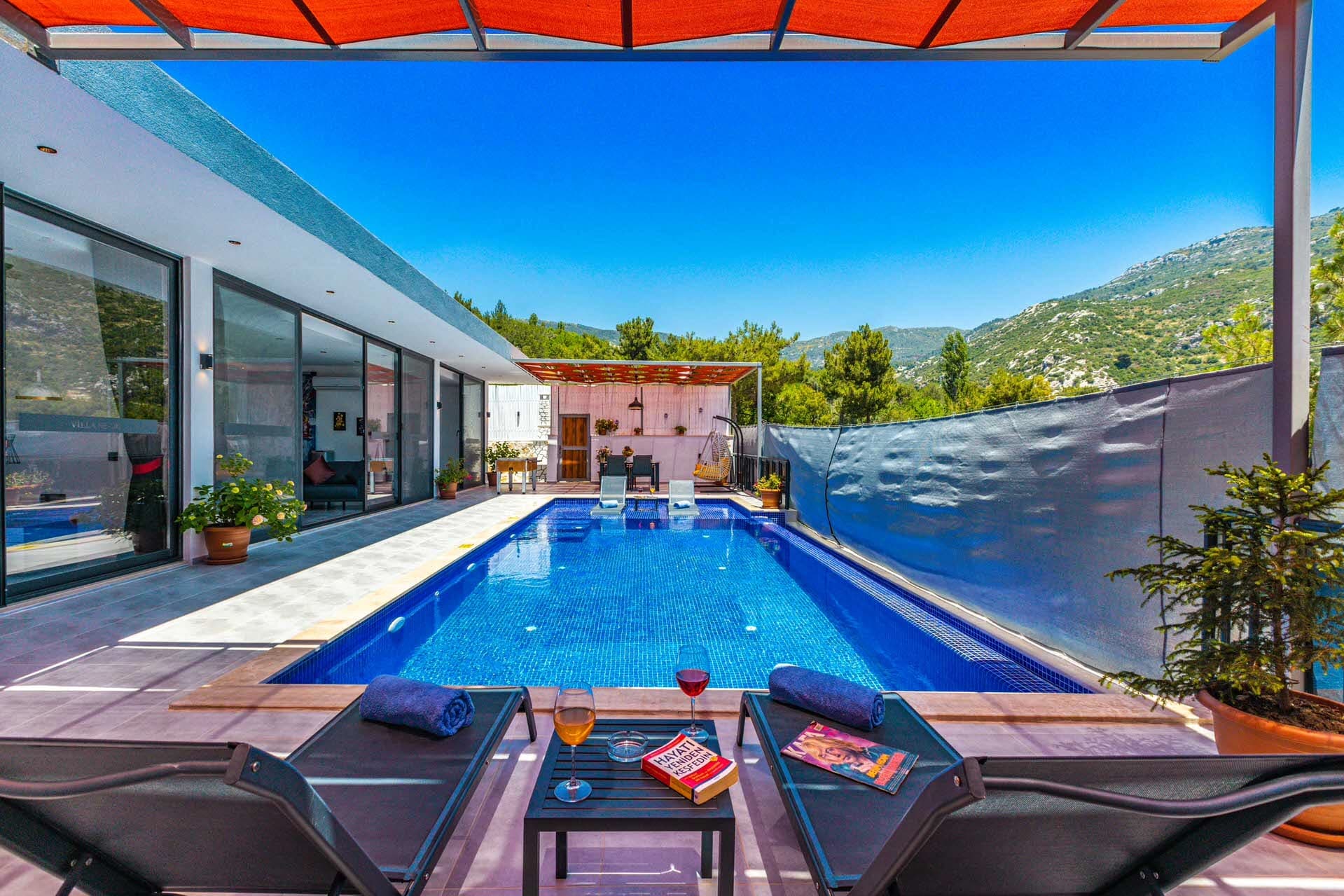 Villa Neon Korunaklı Havuz 27