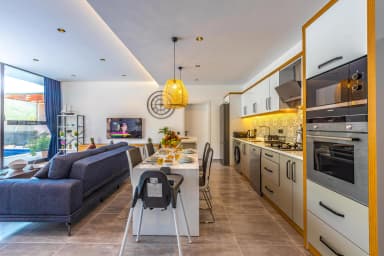 Villa Neon Korunaklı Havuz 23