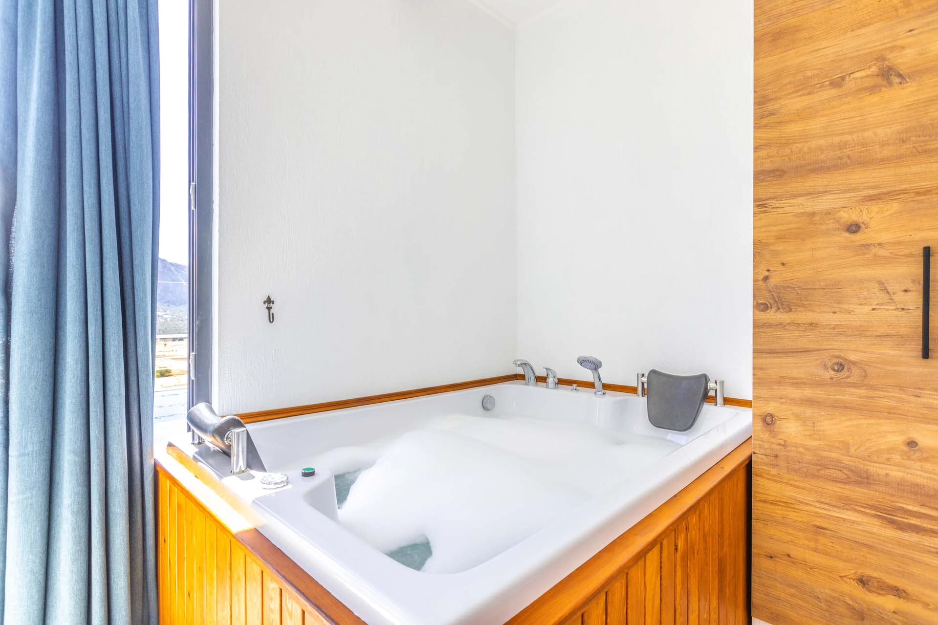 Villa Lambuka Korunaklı Havuz 82