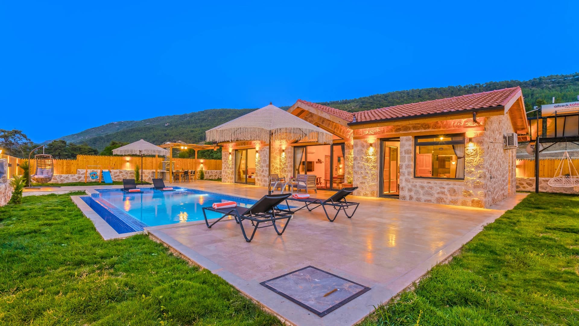 Villa Aras Garden Korunaklı Havuz 34