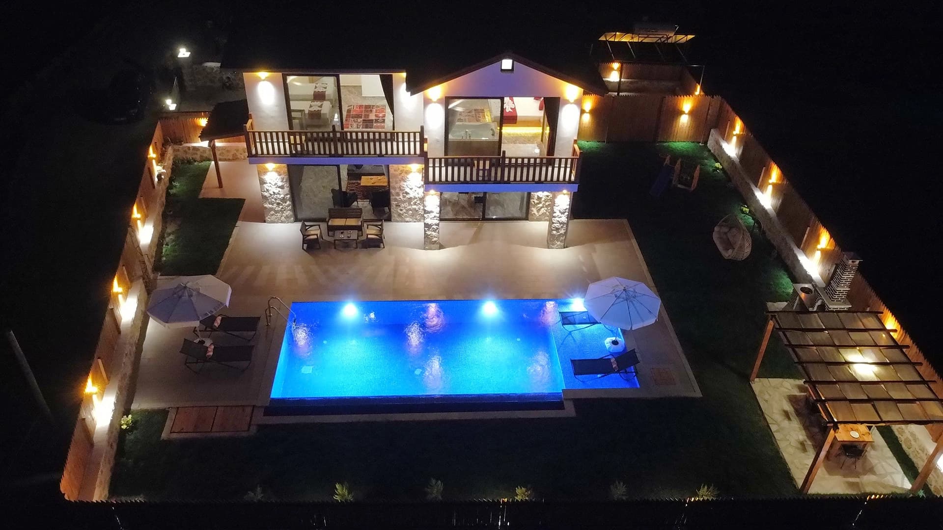 Villa Serendipity Korunaklı Havuz 50