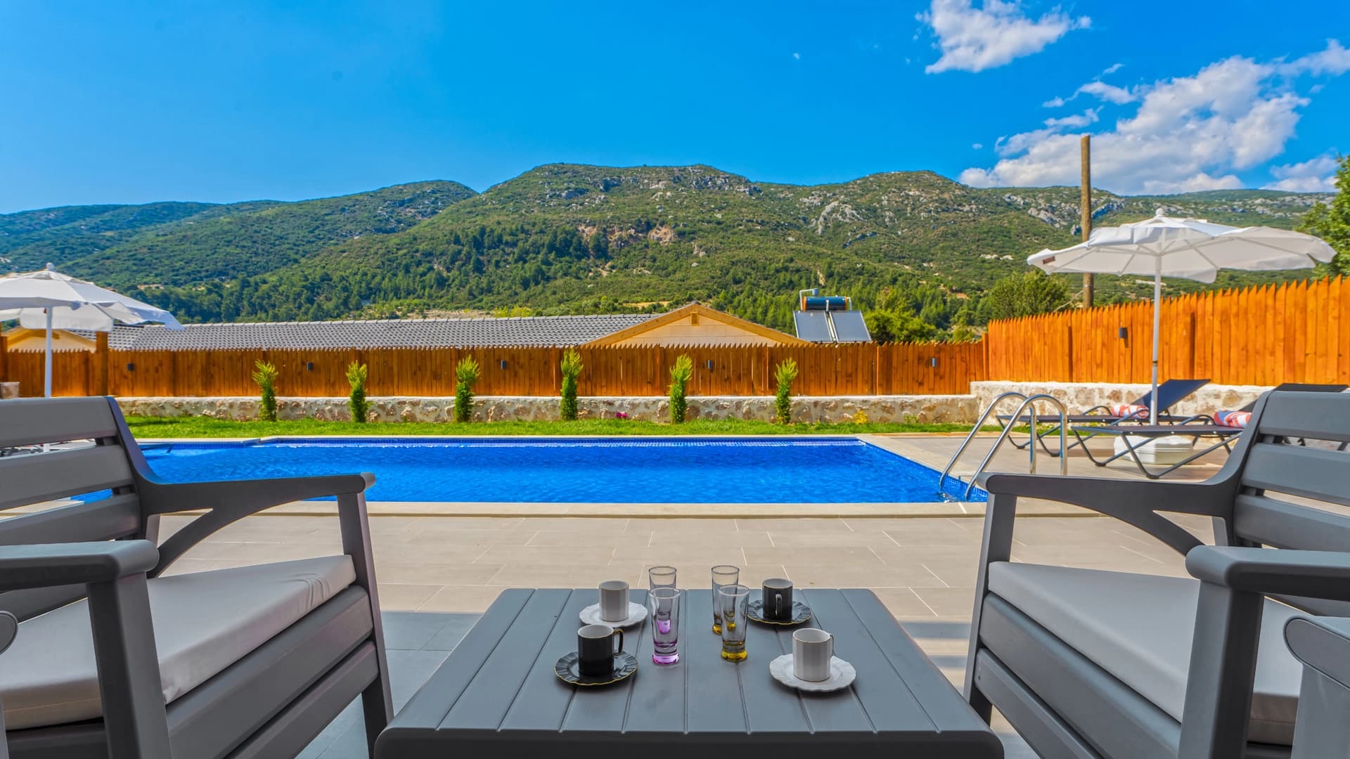 Villa Serendipity Korunaklı Havuz 90