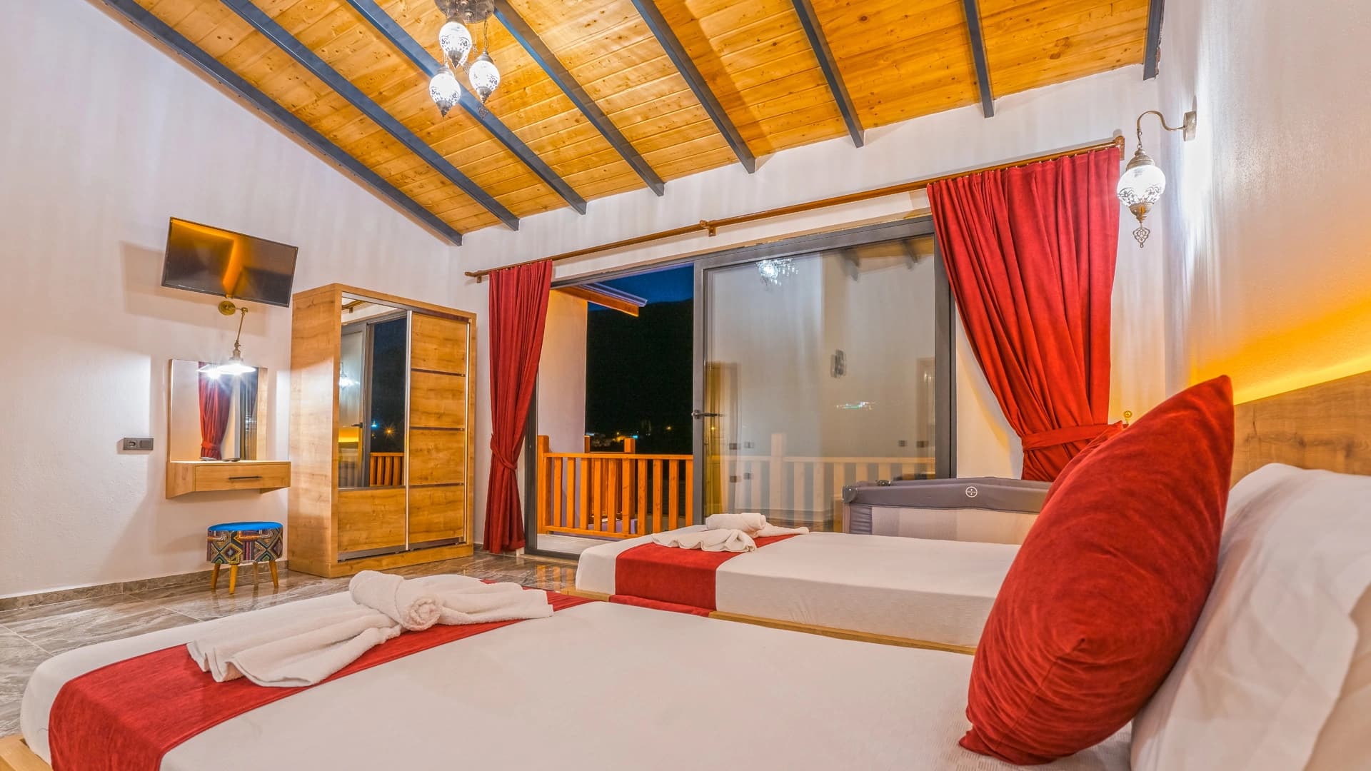 Villa Serendipity Korunaklı Havuz 10