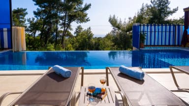 Villa Gökkuşağı Korunaklı Havuz 46