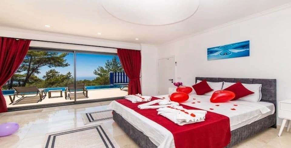 Villa Gökkuşağı Korunaklı Havuz 34