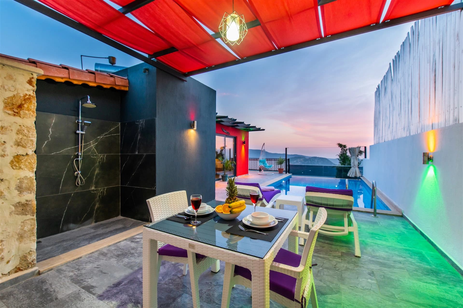 Villa Gece Korunaklı Havuz 21