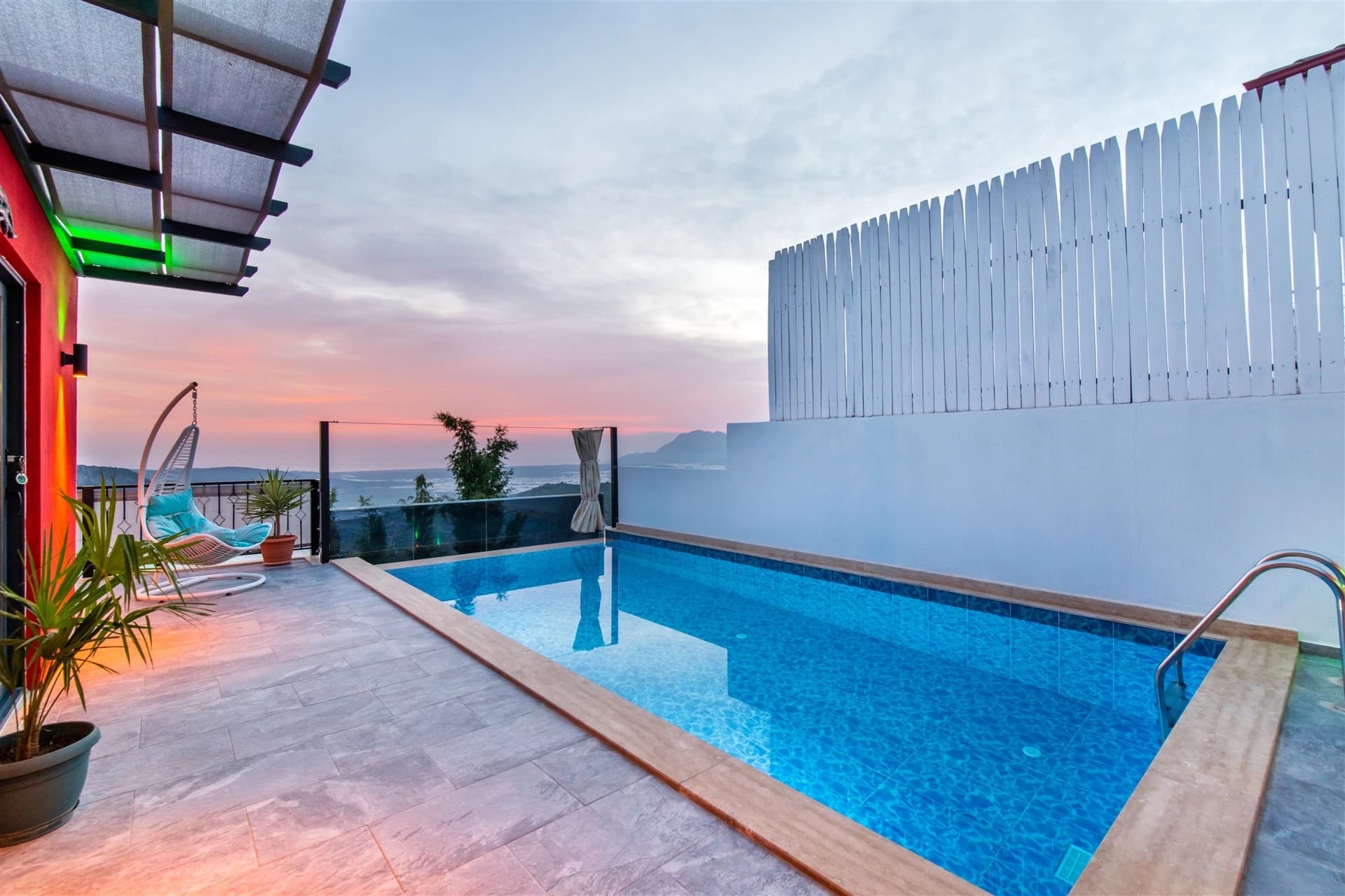 Villa Gece Korunaklı Havuz 49