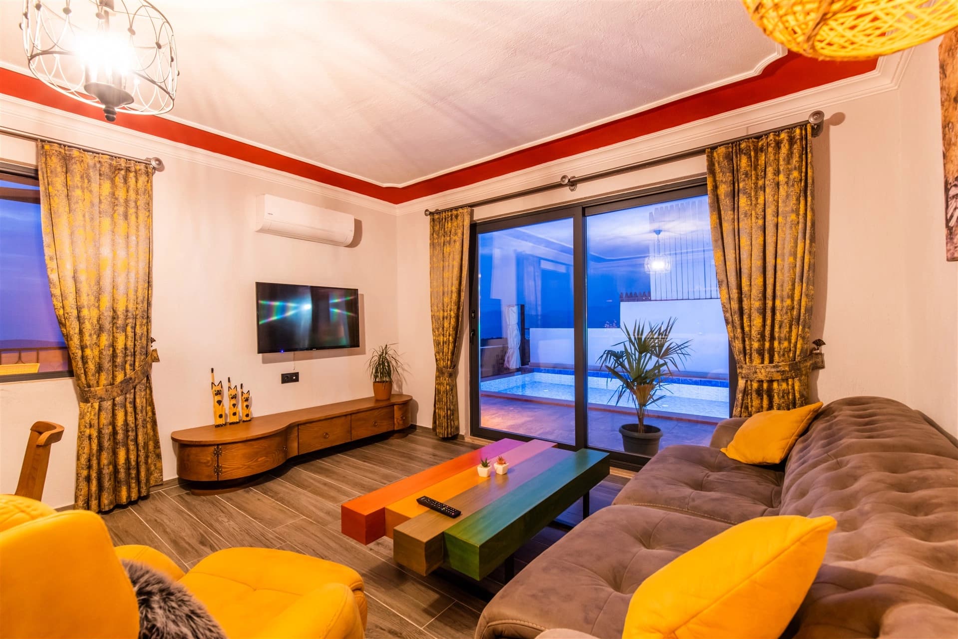 Villa Gece Korunaklı Havuz 15