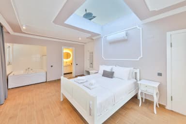 Villa Olive Garden Korunaklı Havuz 37