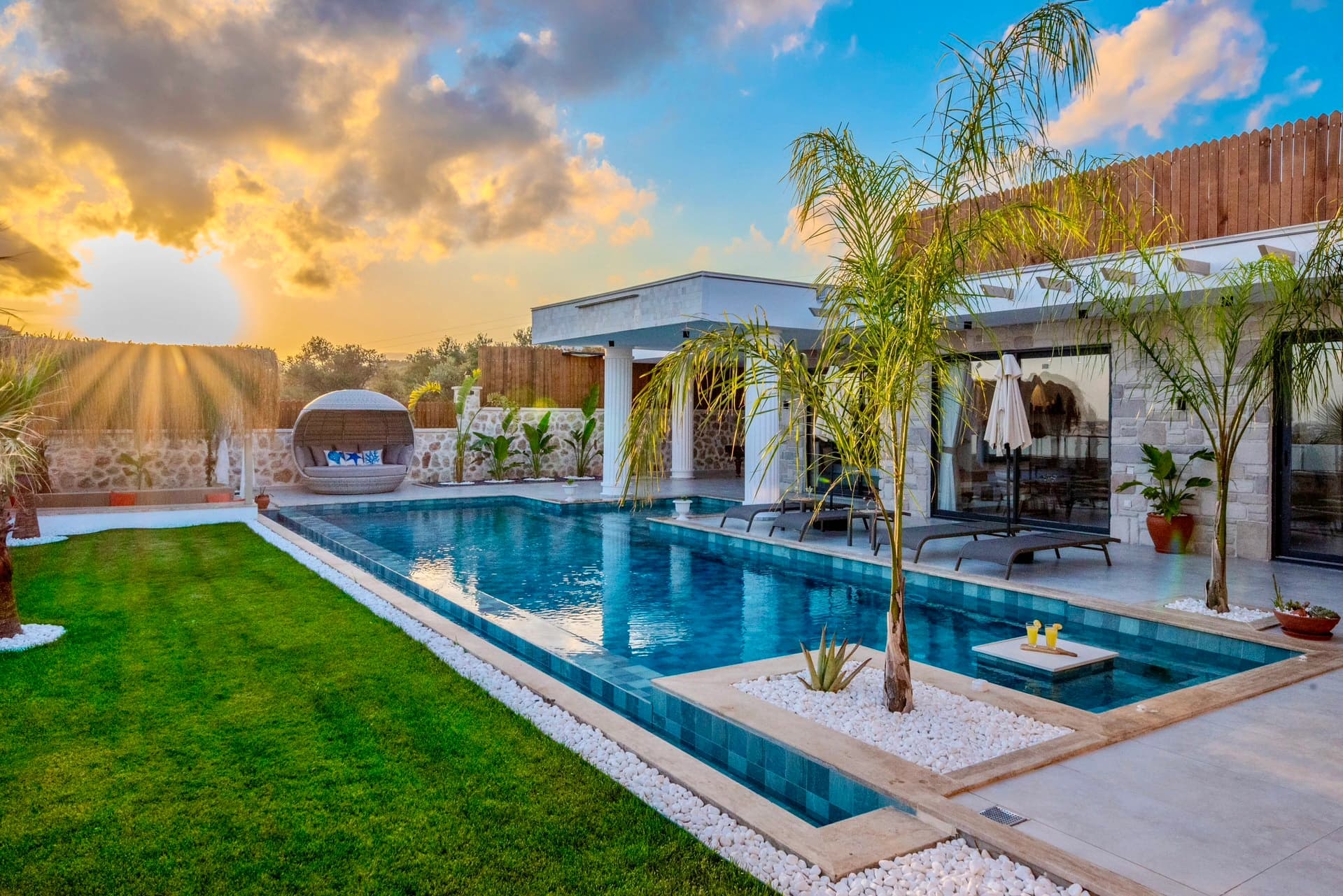 Villa Elysium Korunaklı Havuz 30