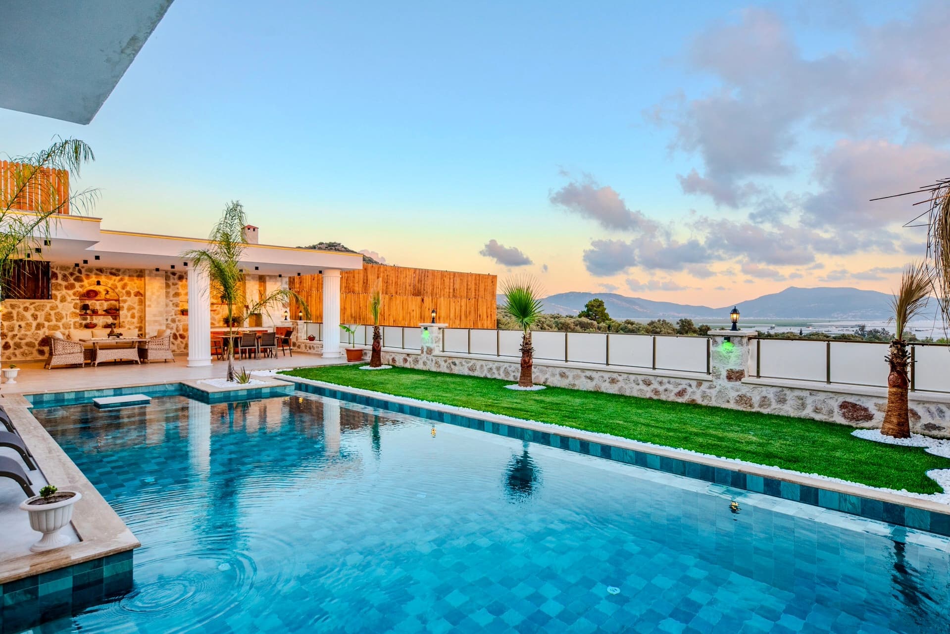 Villa Elysium Korunaklı Havuz 72