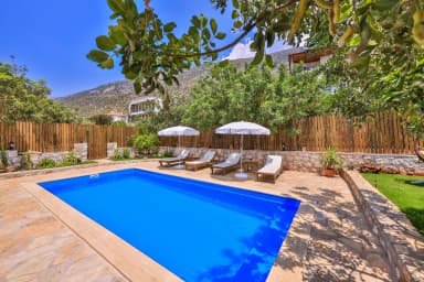 Villa Amarillo Özel Havuzlu 11